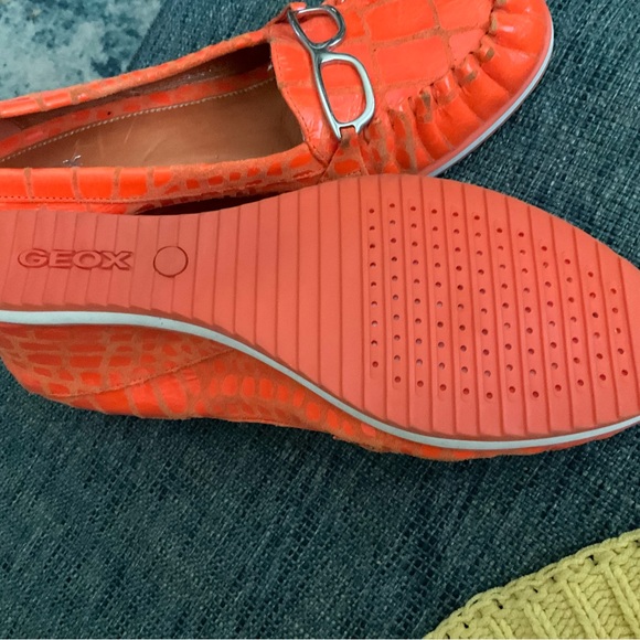 Women’s Geox shoes never been worn size 9 - Picture 3 of 4